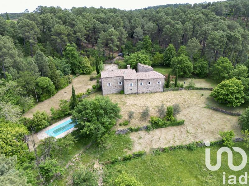 Maison - 404 m² - 12 pièces