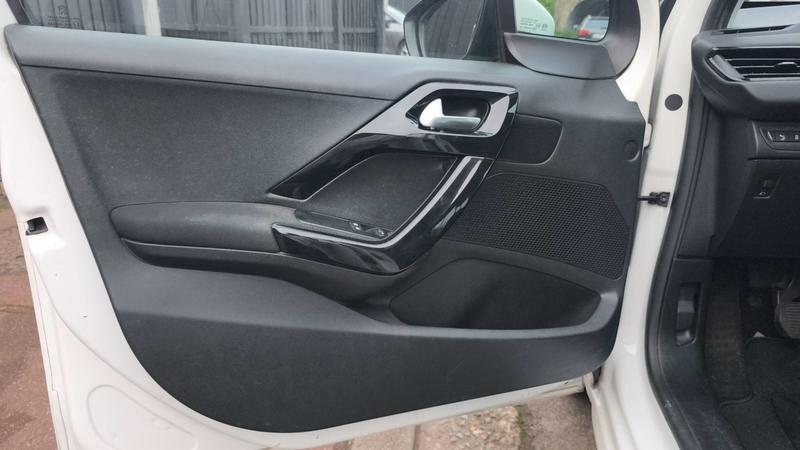 Peugeot 208 1.4 HDi 68 Active