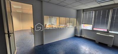 Bureau - 67 m² - 2 pièces