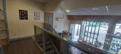 Fonds de commerce - Local commercial - 67 m²