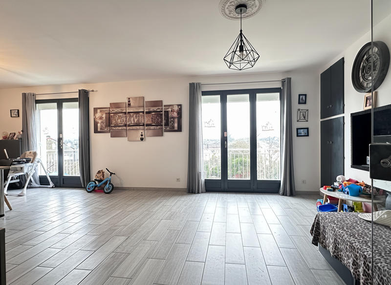 Maison - 191 m² - 8 pièces