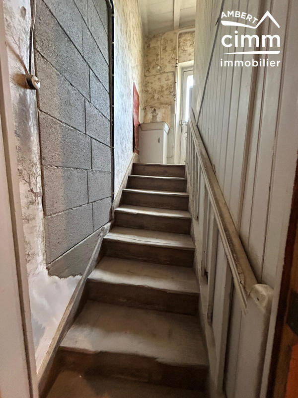 Maison - 195 m² - 9 pièces