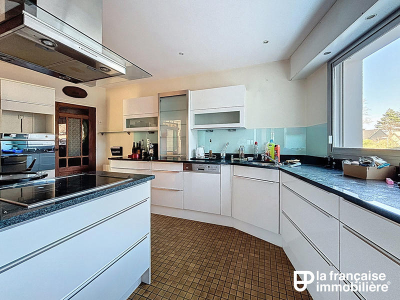 Maison - 155 m² - 8 pièces