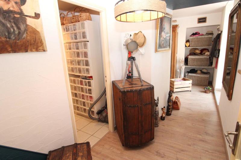 Propriété - 1 m² - 11 pièces