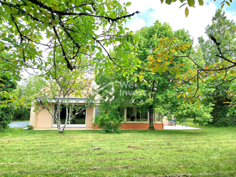 Maison - 277 m² - 6 pièces