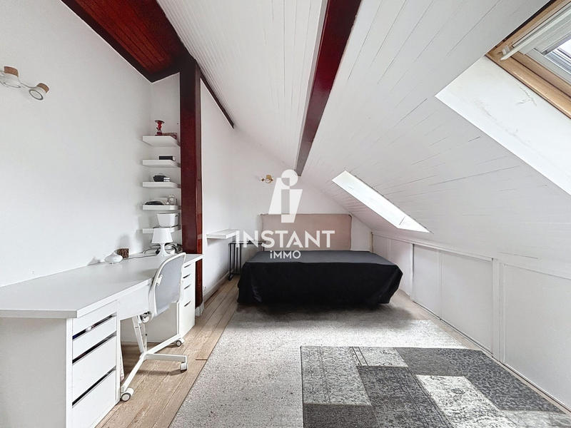 Maison - 266 m² - 7 pièces