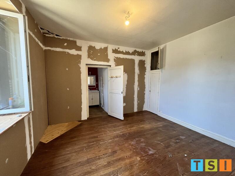 Maison - 340 m² - 13 pièces