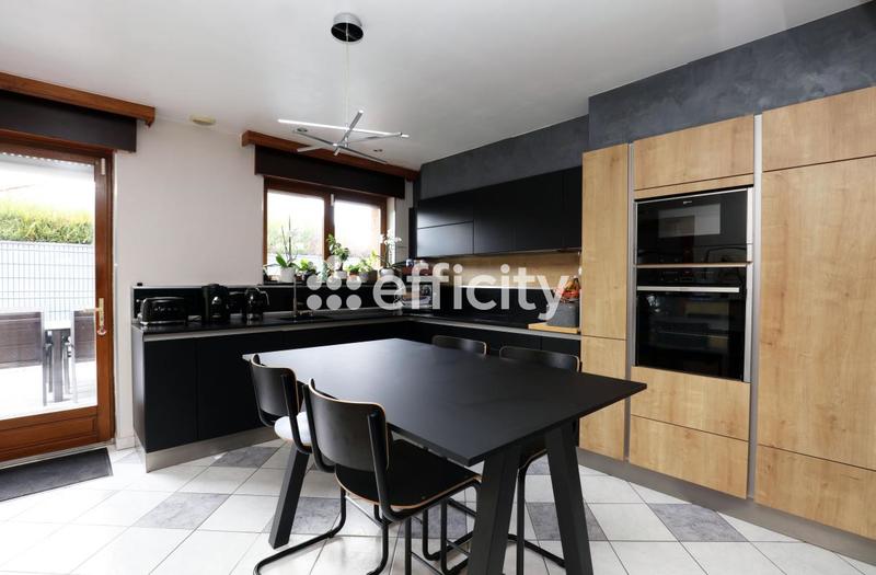 Maison - 166 m² - 5 pièces