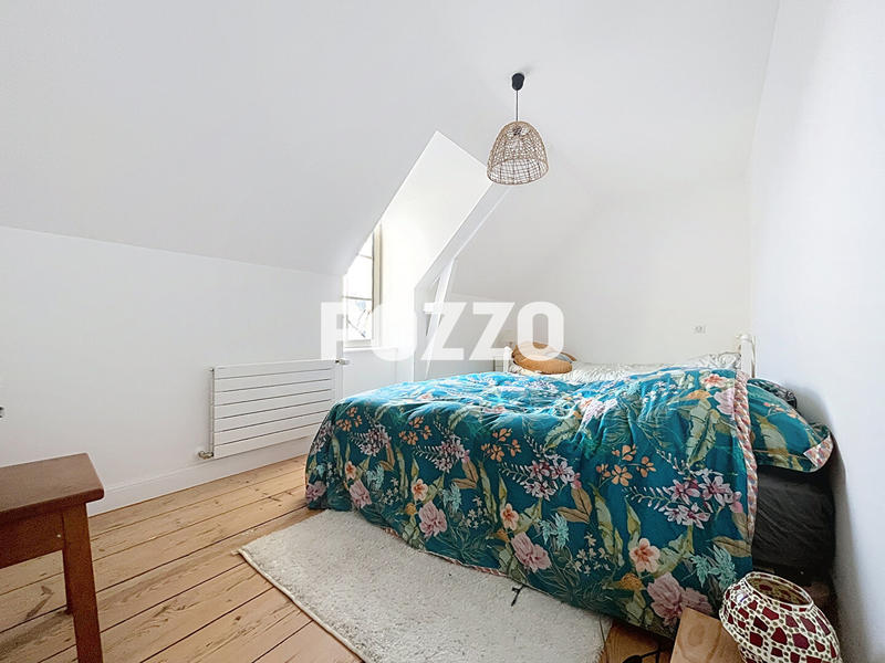 Maison - 223 m² - 8 pièces