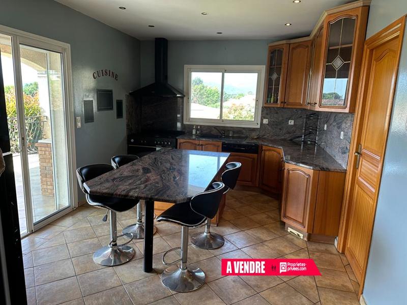 Maison - 163 m² - 6 pièces