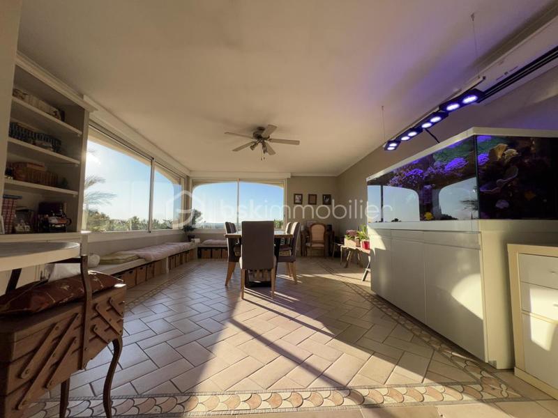 Villa - 186 m² - 6 pièces