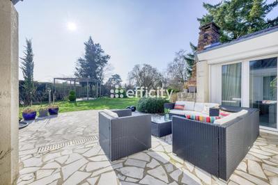 Maison - 171 m² - 7 pièces