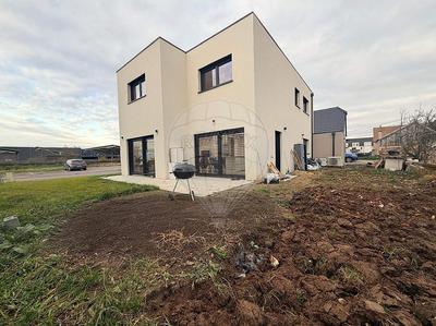 Maison - 150 m² - 5 pièces