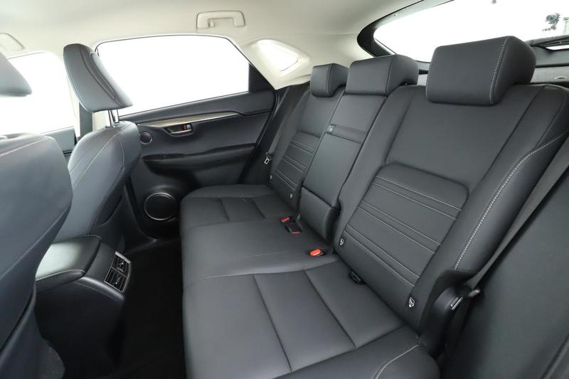 Lexus Nx 300h Design 2wd Auto 197 ch