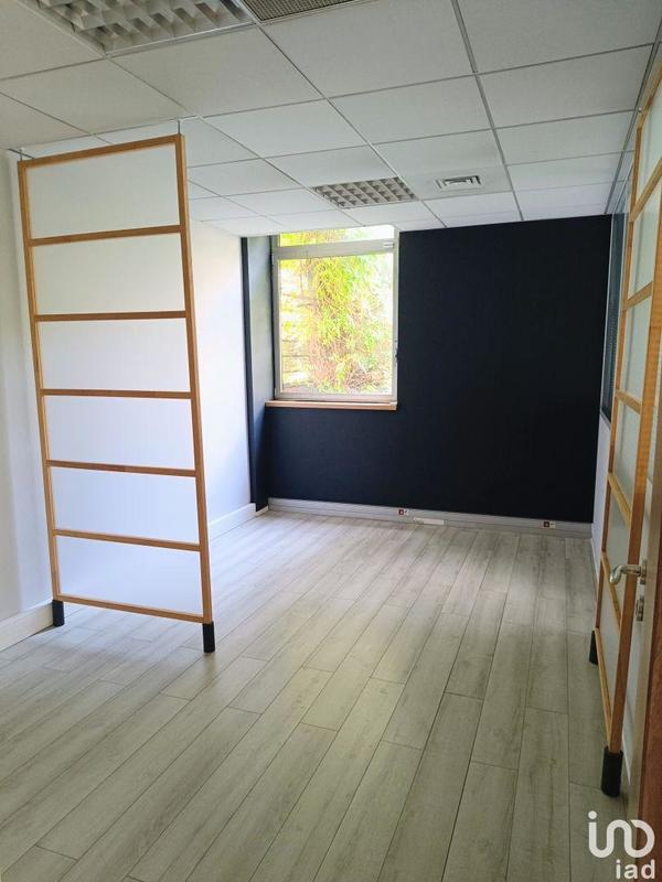 Bureau - 67 m²