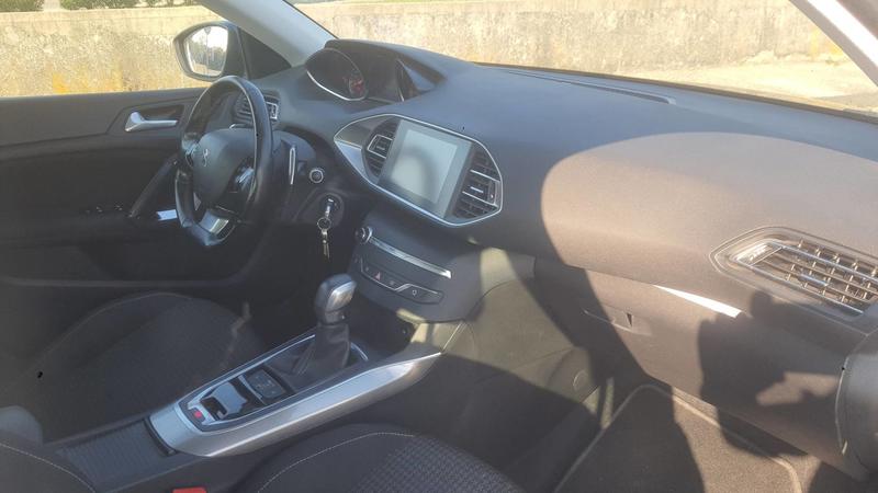 Peugeot 308 II 1.5 BlueHDi 130 Eat6 Active Business - Automatique