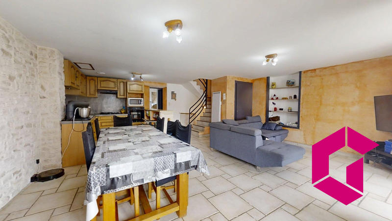 Maison - 98 m² - 4 pièces