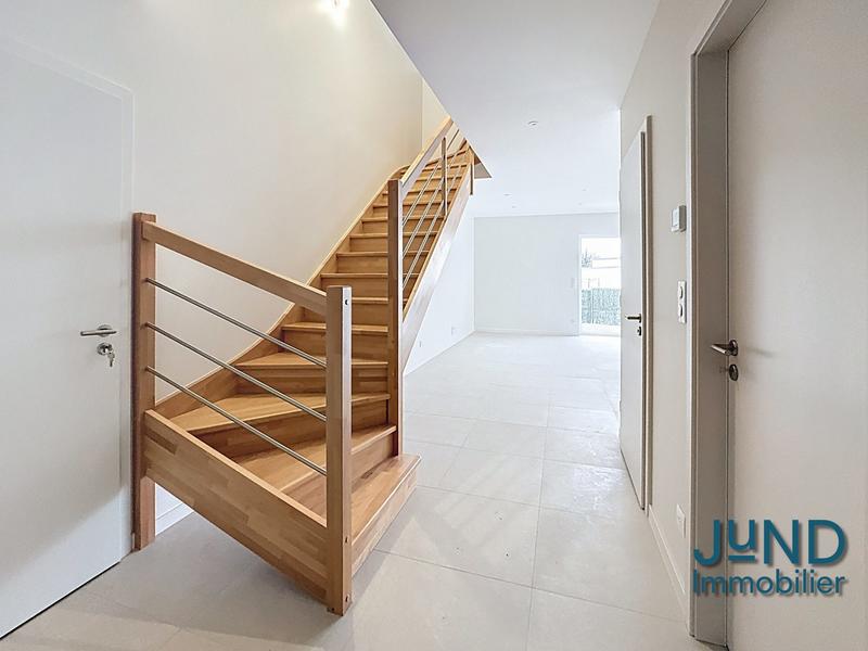 Maison - 103 m² - 4 pièces