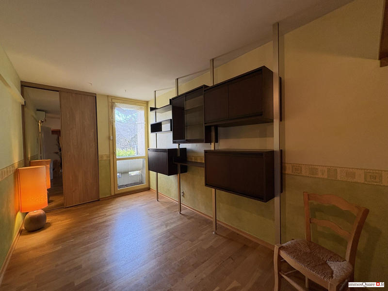 Appartement - 99 m² - 4 pièces