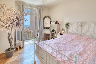 Villa - 180 m² - 6 pièces