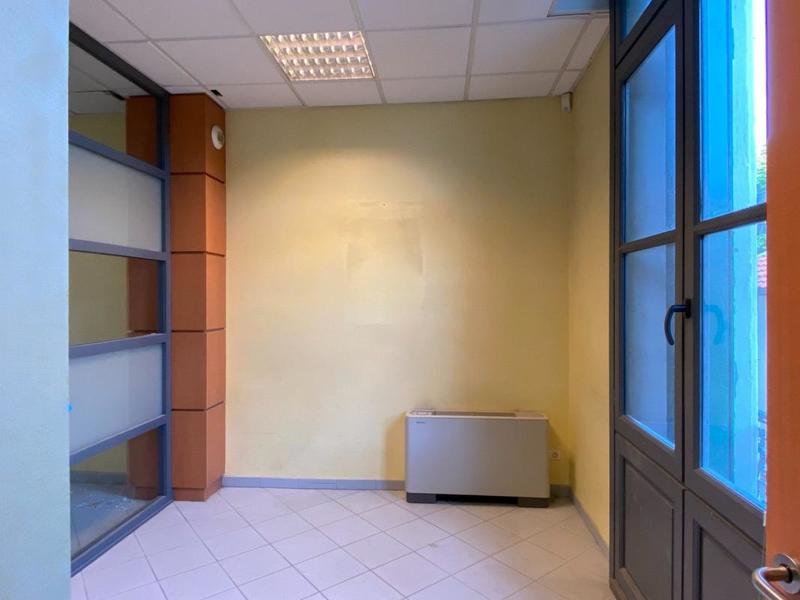 Local commercial - 300 m²