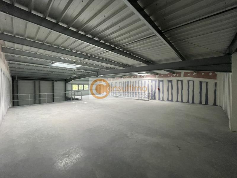 Local d'activité / Entrepôt - 367 m²