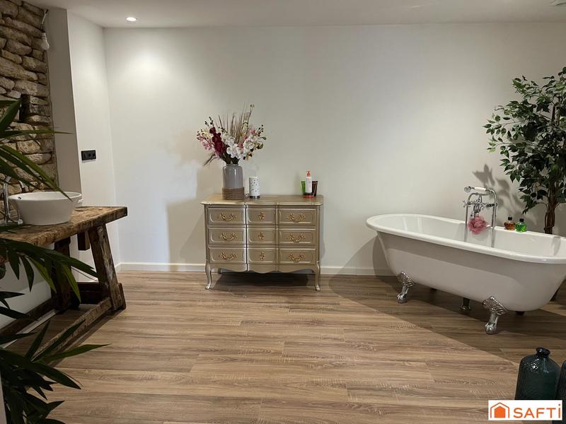 Maison de maîtres - 204 m² - 8 pièces