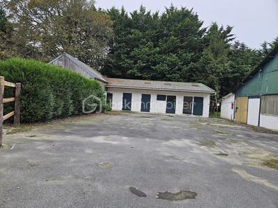 Terrain industriel - 40 000 m²