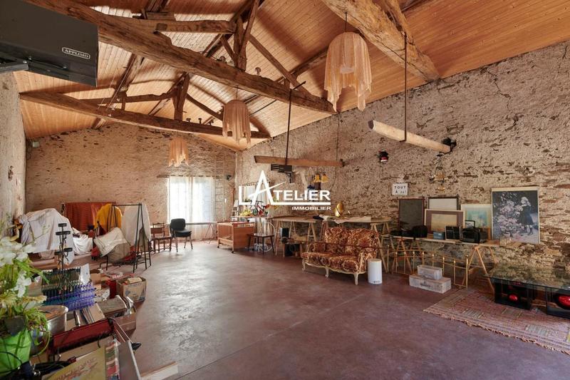 Propriété - 290 m² - 12 pièces