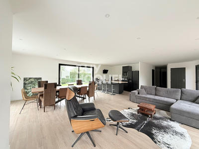 Maison - 145 m² - 6 pièces