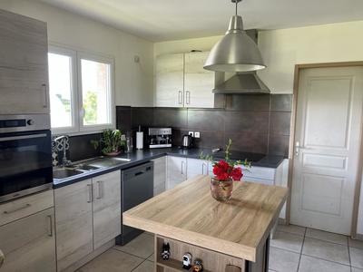 Propriété - 105 m² - 5 pièces