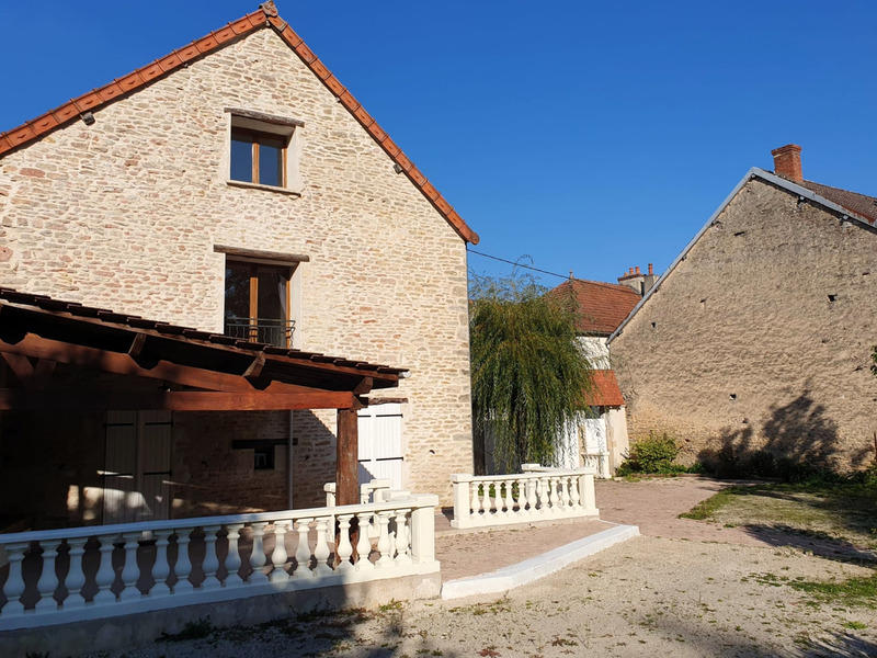 Maison - 238 m² - 6 pièces