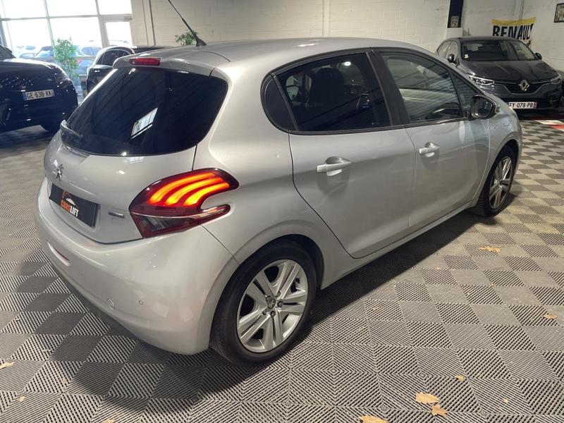 Peugeot 208 1.2 Vti 82ch Style-Distribution à Jour-Garantie 6 Mois-