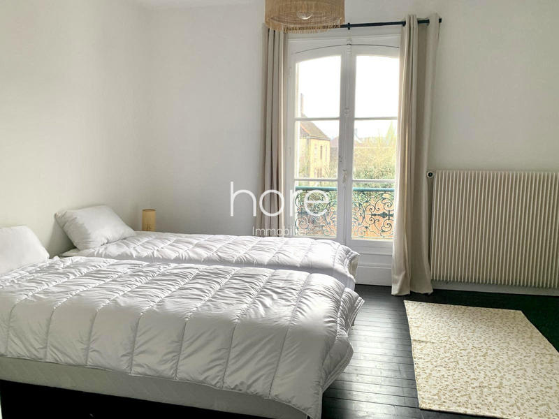 Maison ancienne - 275 m² - 8 pièces