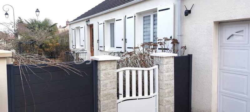 Pavillon - 90 m² - 6 pièces