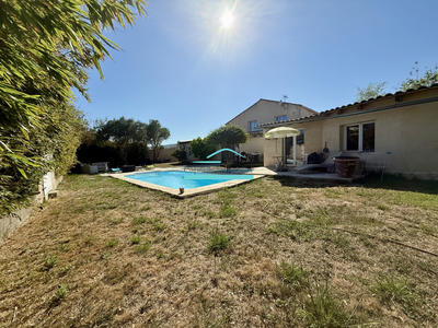 Propriété - 336 m² - 10 pièces