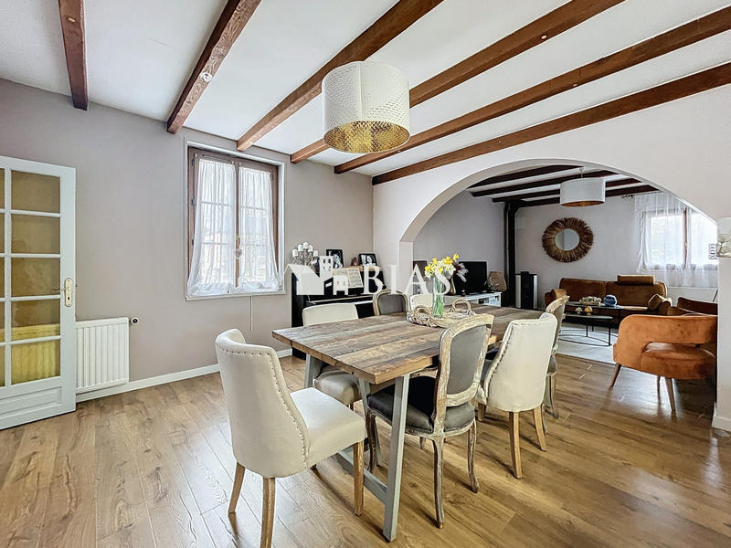 Maison - 147 m² - 6 pièces