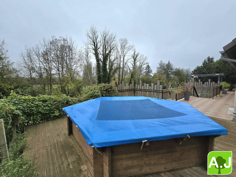 Maison traditionnelle - 178 m² - 8 pièces