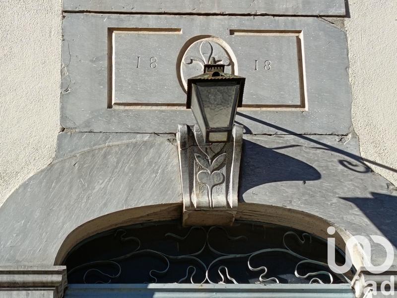 Maison - 383 m² - 12 pièces