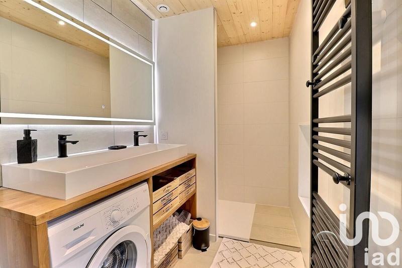 Maison - 215 m² - 6 pièces