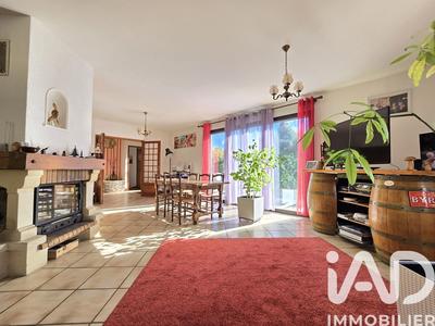 Maison - 212 m² - 8 pièces