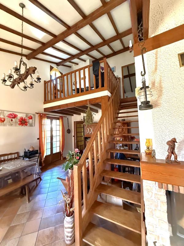 Maison - 107 m² - 5 pièces