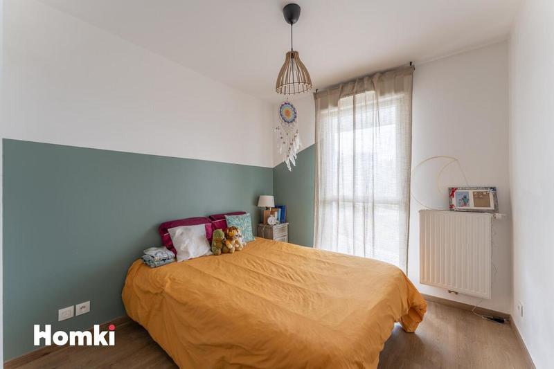 Appartement - 80 m² - 4 pièces