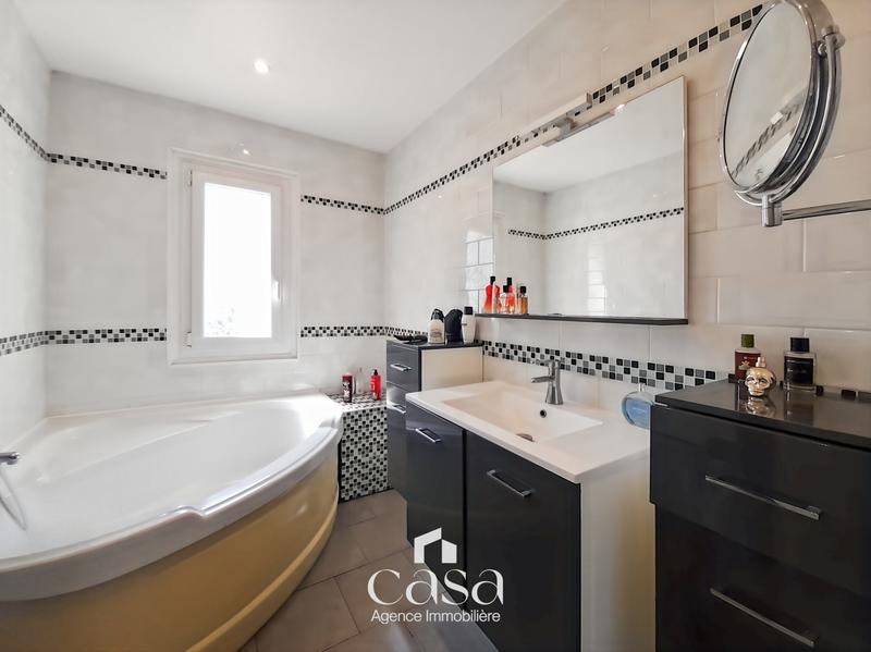 Maison - 127 m² - 6 pièces