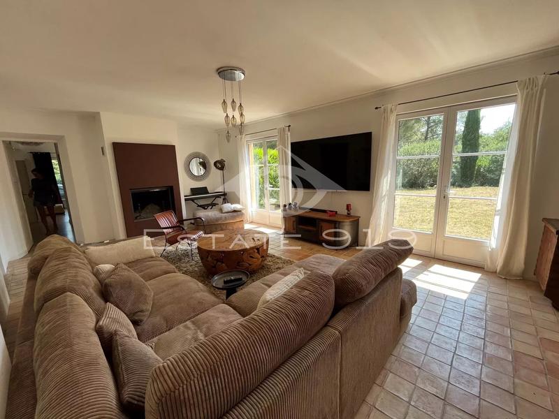 Villa - 210 m² - 7 pièces