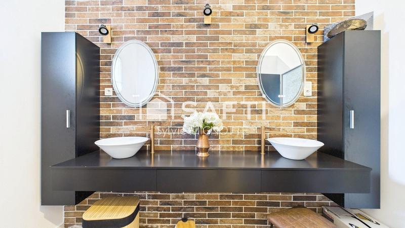 Maison - 160 m² - 5 pièces