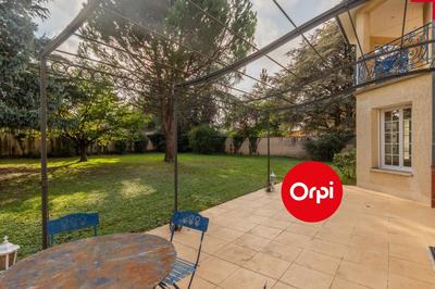 Maison - 163 m² - 5 pièces