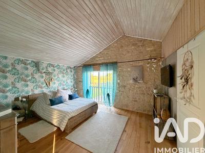 Maison - 202 m² - 7 pièces