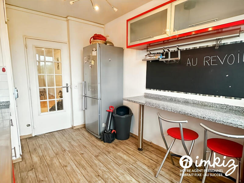 Appartement - 93 m² - 5 pièces