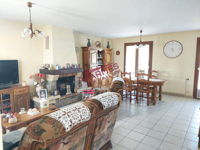 Maison - 90 m² - 5 pièces
